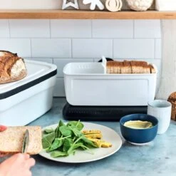 Tupperware BreadSmart Junior - Vershouddoos - Brood Langer Vers Houden - 32 X 17,5 X 15cm 17 Tupperware BreadSmart Junior - Vershouddoos - Brood Langer Vers Houden - 32 X 17,5 X 15cm -Huishoudelijke Artikelen Winkel 1200x1200 1200