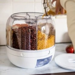 Roterende Voedsel Dispenser - 6 Vakken - Met Doseerschep - BPA Vrij - Handig -Huishoudelijke Artikelen Winkel 1200x1200 1209