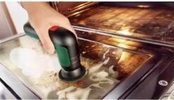 Bosch Universal Brush - Snoerloze Reiningsborstel -Huishoudelijke Artikelen Winkel 1200x688 1