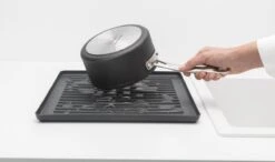 Brabantia SinkSide Afdruiprek - Inklapbaar - Compact - Dark Grey 22 Brabantia SinkSide Afdruiprek - Inklapbaar - Compact - Dark Grey -Huishoudelijke Artikelen Winkel 1200x708