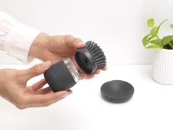 Brabantia Sink Side Afwasborstel - Met Zeepdispenser- Dark Grey 19 Brabantia Sink Side Afwasborstel - Met Zeepdispenser- Dark Grey -Huishoudelijke Artikelen Winkel 1200x900 39