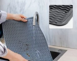 Merkloos Afdruipmat - Pannenonderzetter- Siliconen Mat - Zwart - 30 X 40 CM - Met Ophanggat - Hittebestendig -Huishoudelijke Artikelen Winkel 1200x954 2