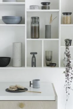 Brabantia Voorraadbussen Met Maatbeker Set Van 2 - 1,3 L - Dark Grey -Huishoudelijke Artikelen Winkel 799x1200 15