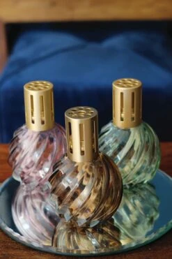 Ashleigh & Burwood Lampenolie Geurolie - Freesia & Orchid 250 Ml -Huishoudelijke Artikelen Winkel 800x1200 6