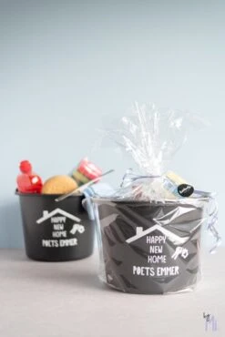 ByMi| Poetsemmer Happy New Home | Cadeautje Huis |Housewarming |Nieuwe Woning | Gepersonaliseerd 9 ByMi| Poetsemmer Happy New Home | Cadeautje Huis |Housewarming |Nieuwe Woning | Gepersonaliseerd -Huishoudelijke Artikelen Winkel 801x1200